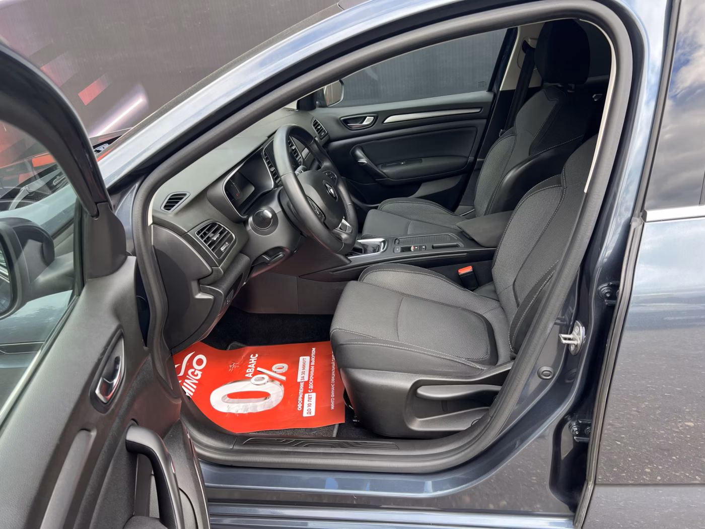 Renault Megane фото 9