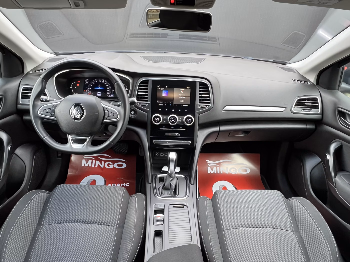 Renault Megane фото 10