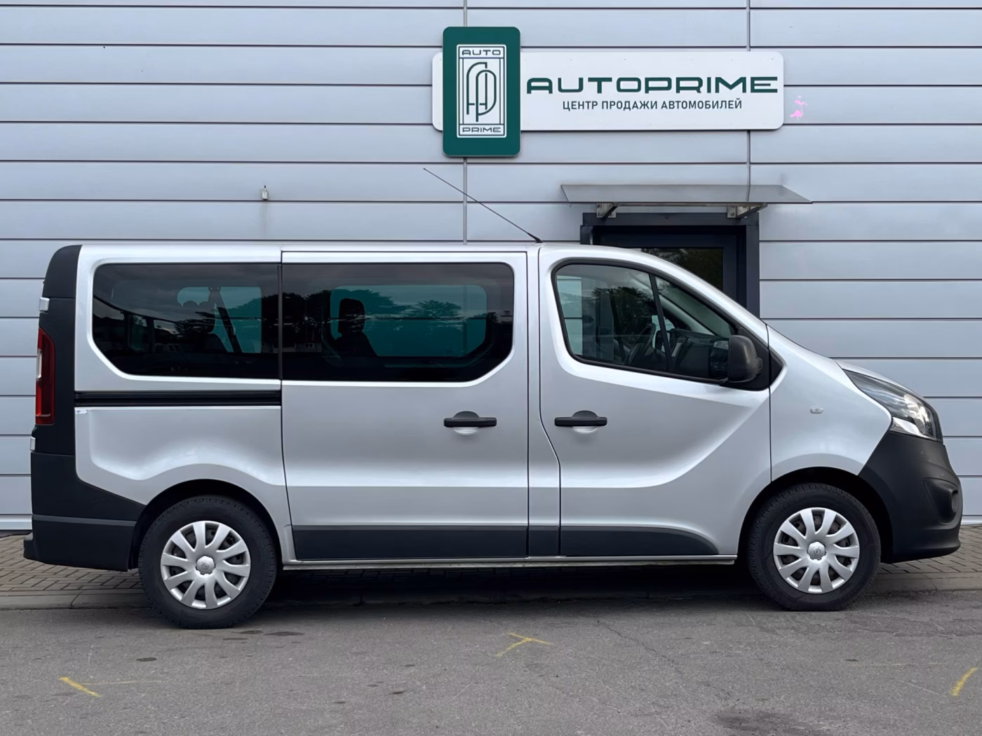 Opel Vivaro фото 3