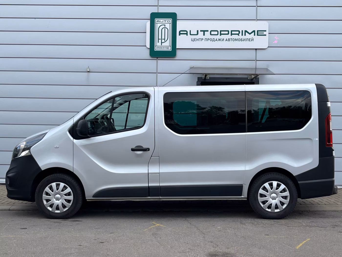 Opel Vivaro фото 4
