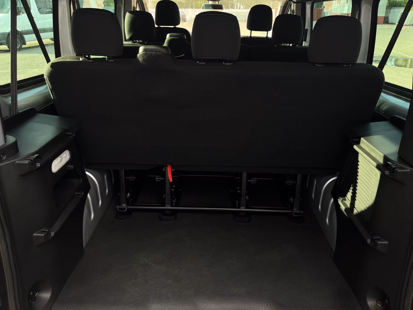 Opel Vivaro фото 12