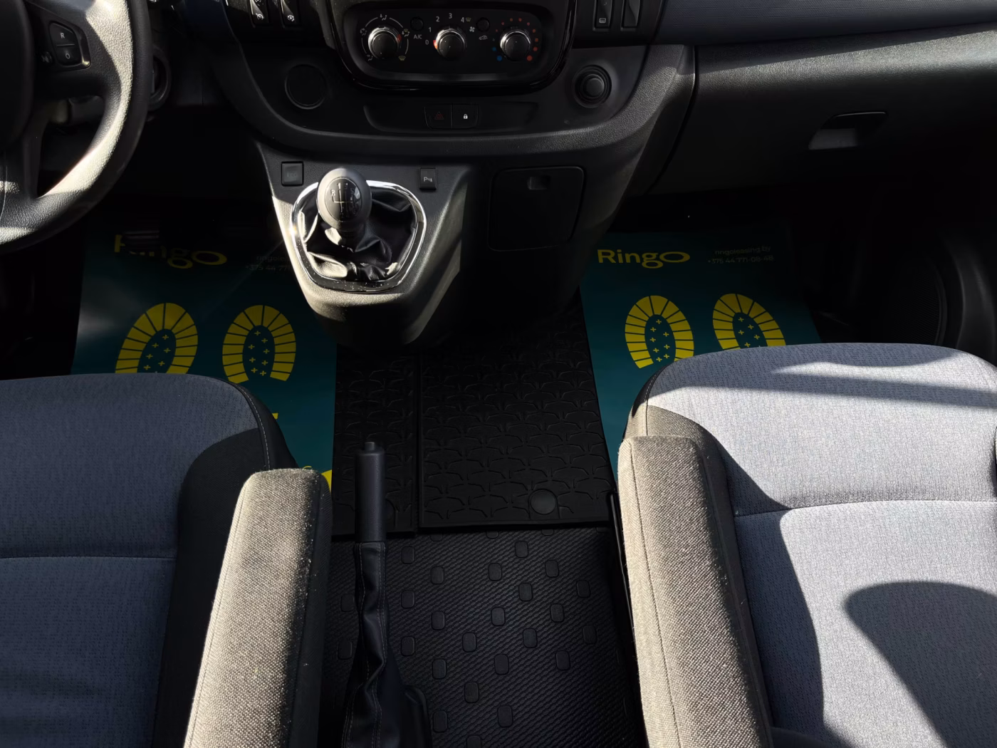 Opel Vivaro фото 19