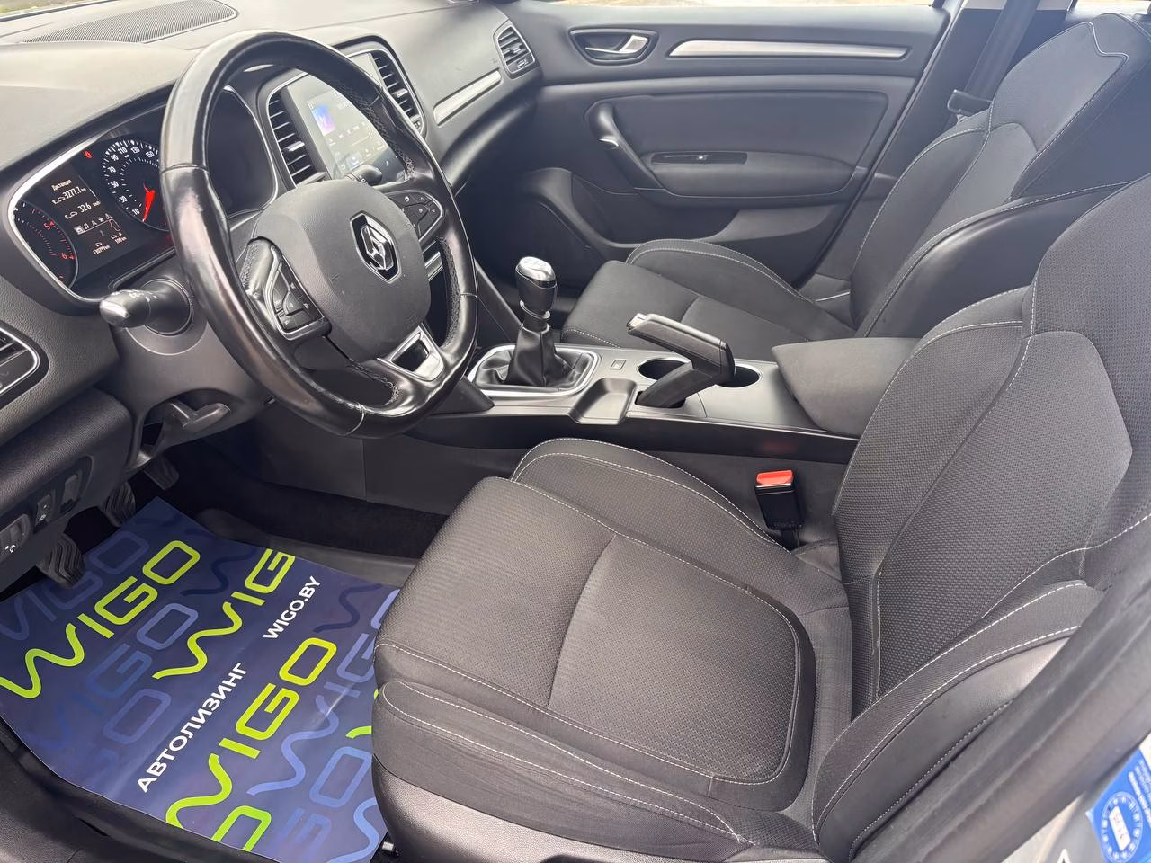 Renault Megane фото 7
