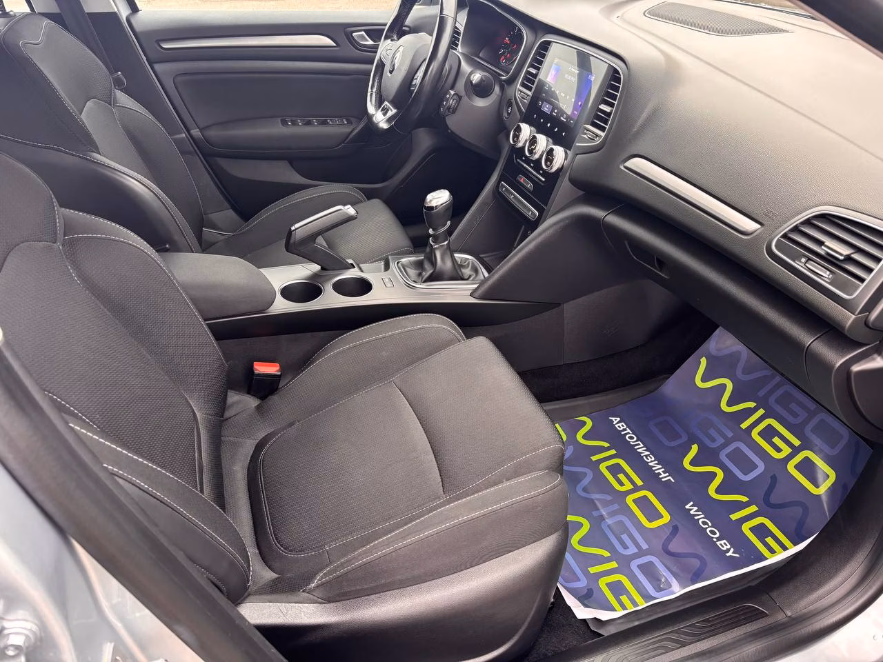 Renault Megane фото 9