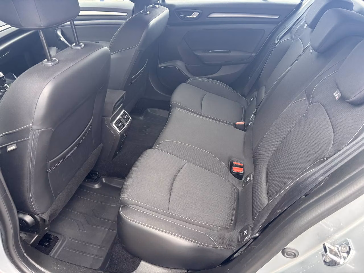 Renault Megane фото 13