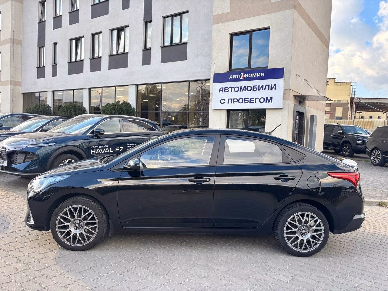 Hyundai Accent фото 2