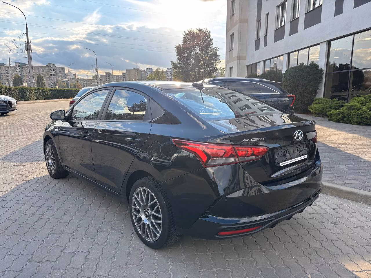 Hyundai Accent фото 3