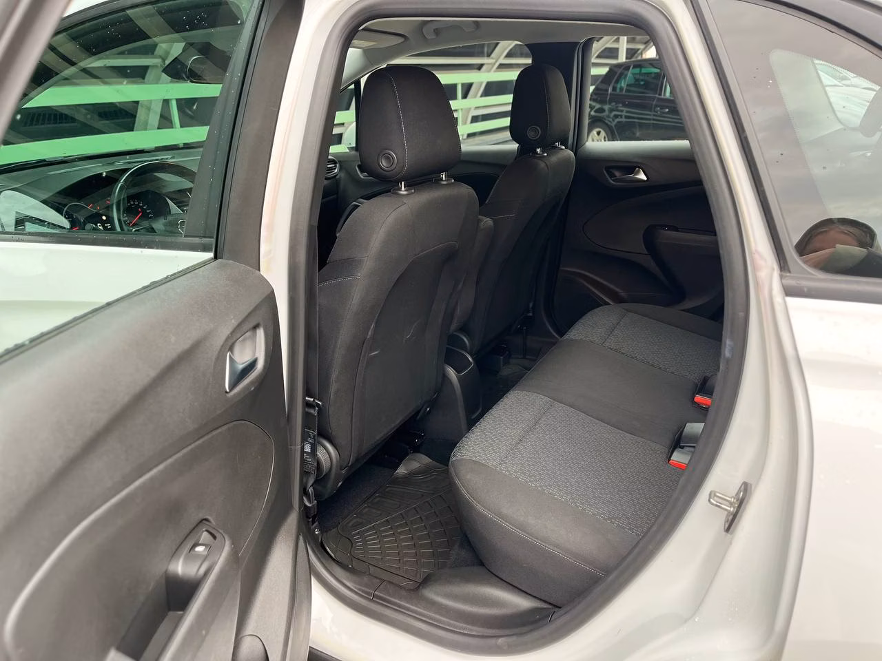 Opel Crossland X фото 11