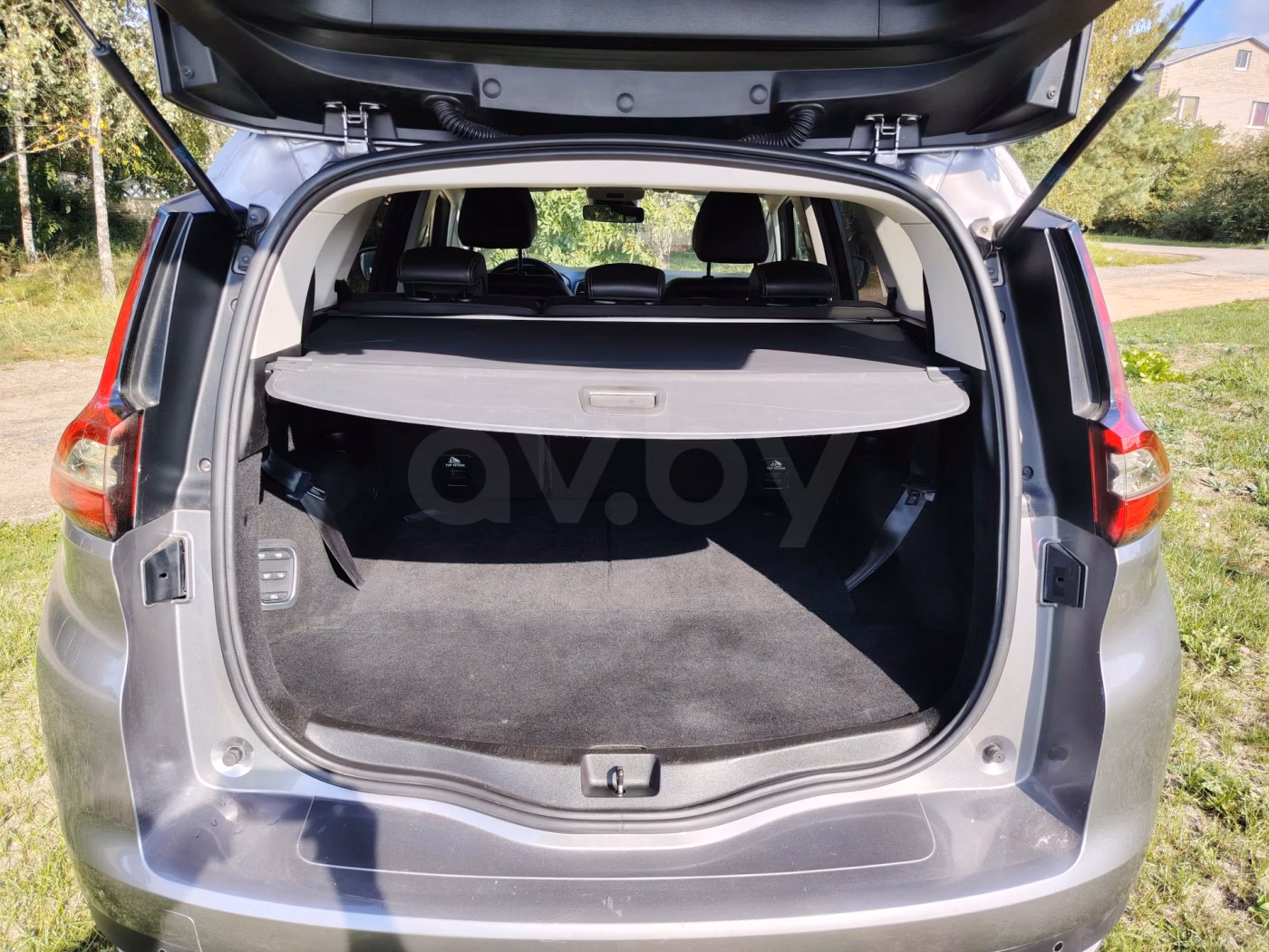 Renault Grand Scenic фото 8