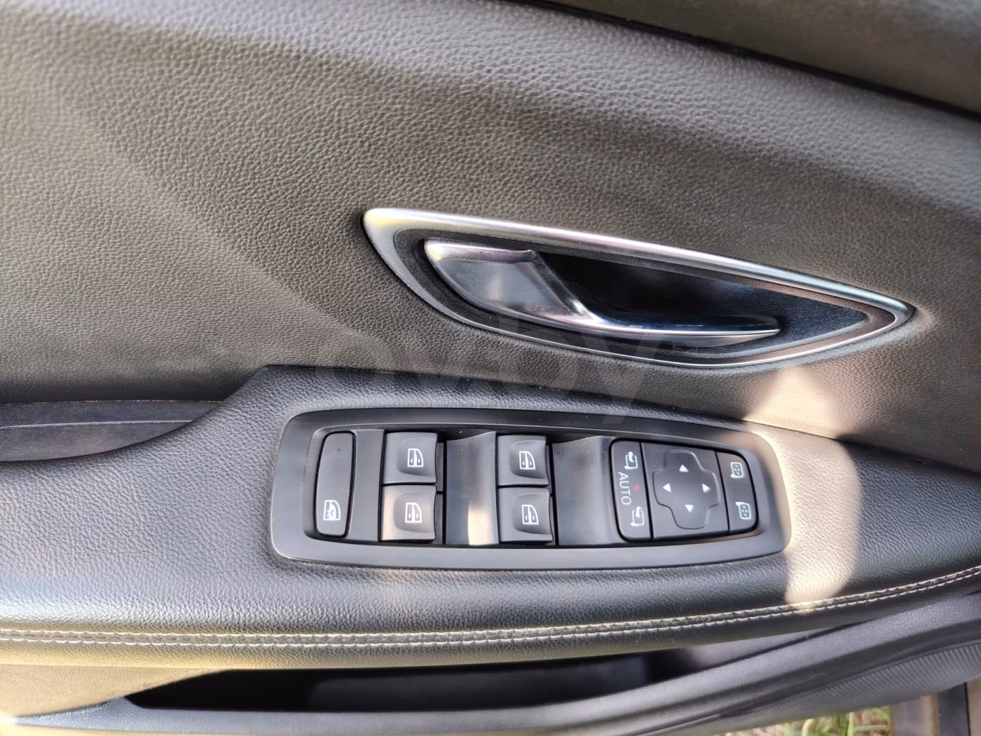 Renault Grand Scenic фото 12