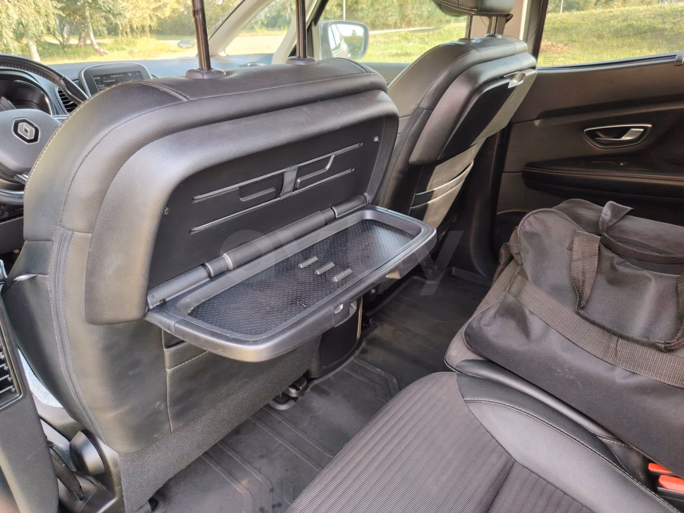 Renault Grand Scenic фото 16