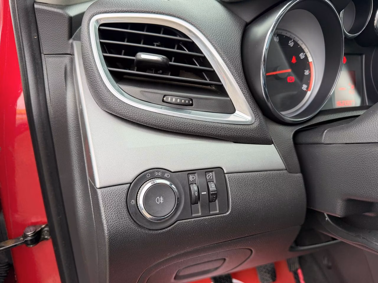 Opel Mokka фото 14