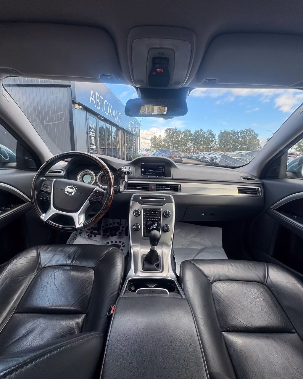 Volvo V70 фото 8