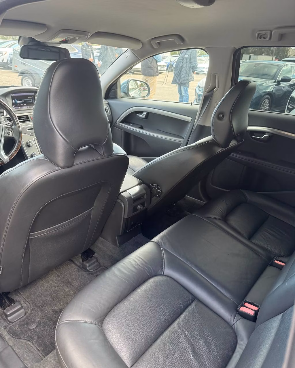Volvo V70 фото 10