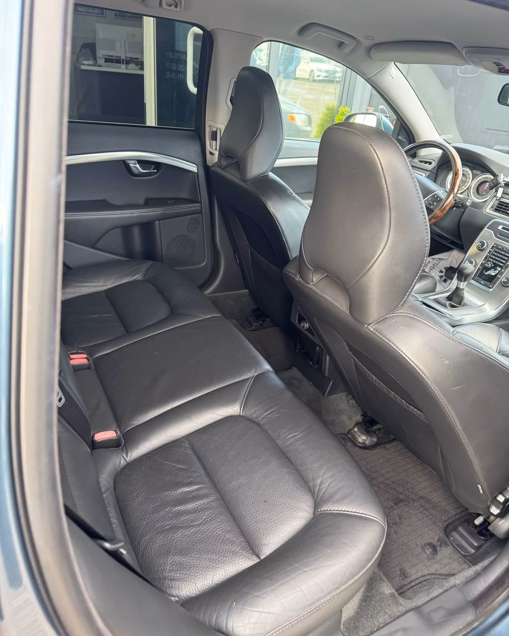 Volvo V70 фото 12