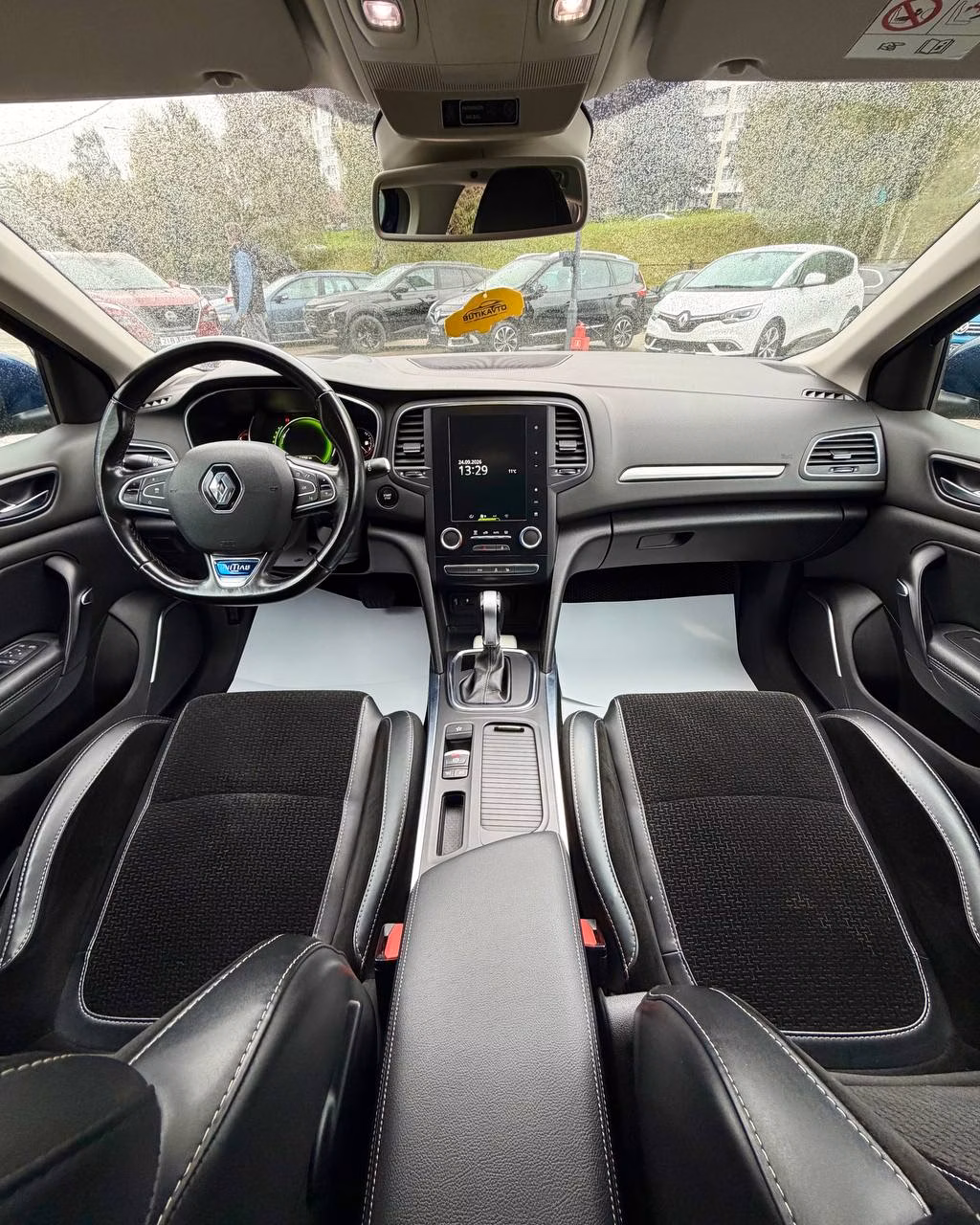 Renault Megane фото 17