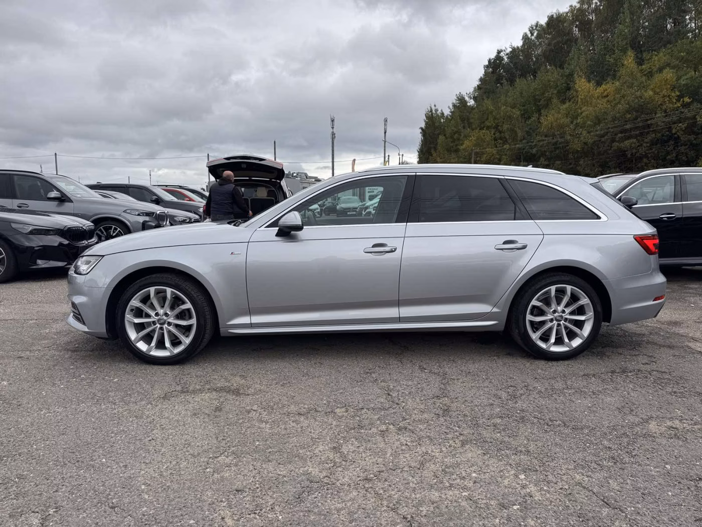 Audi A4 фото 9