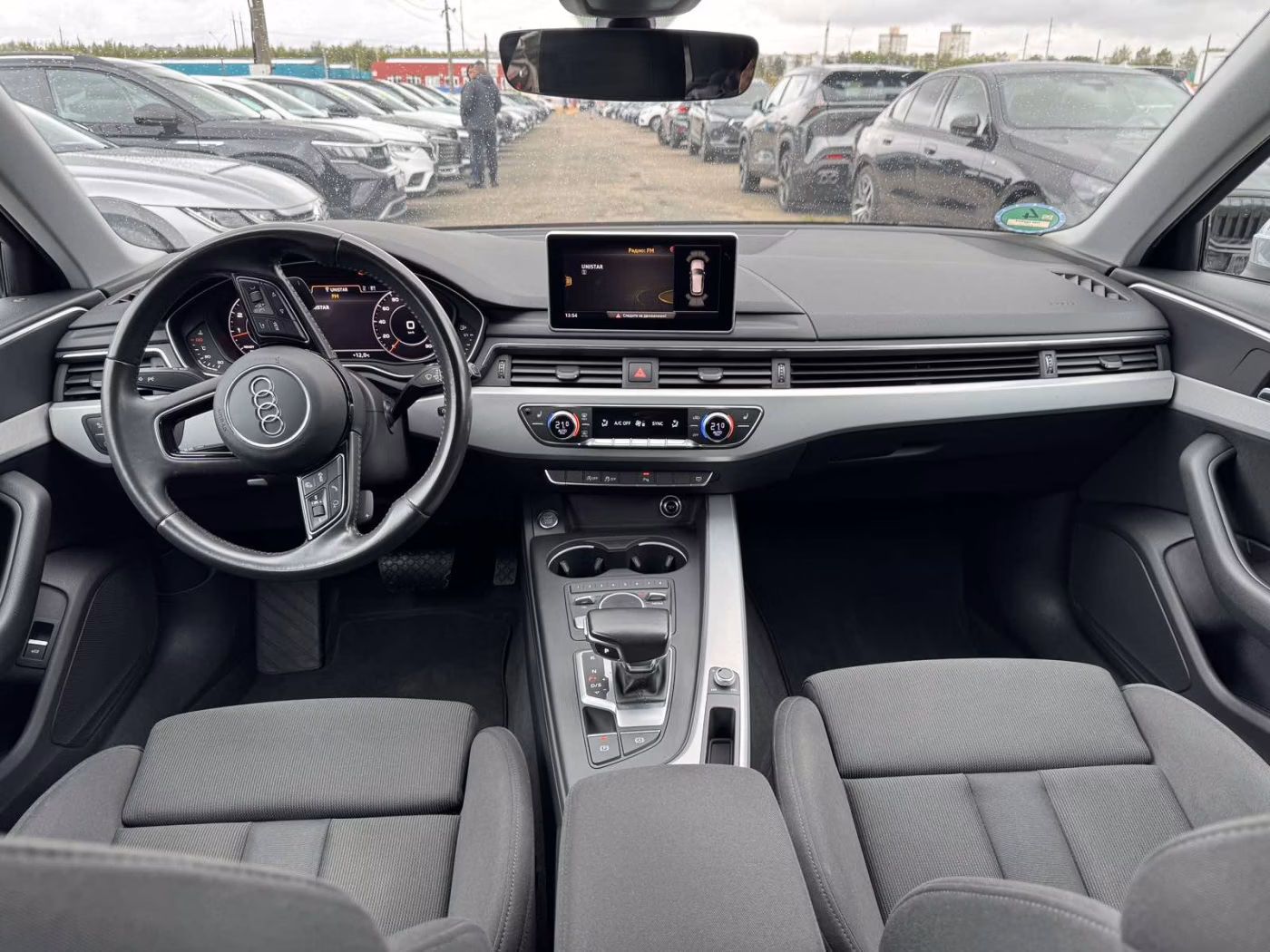 Audi A4 фото 17
