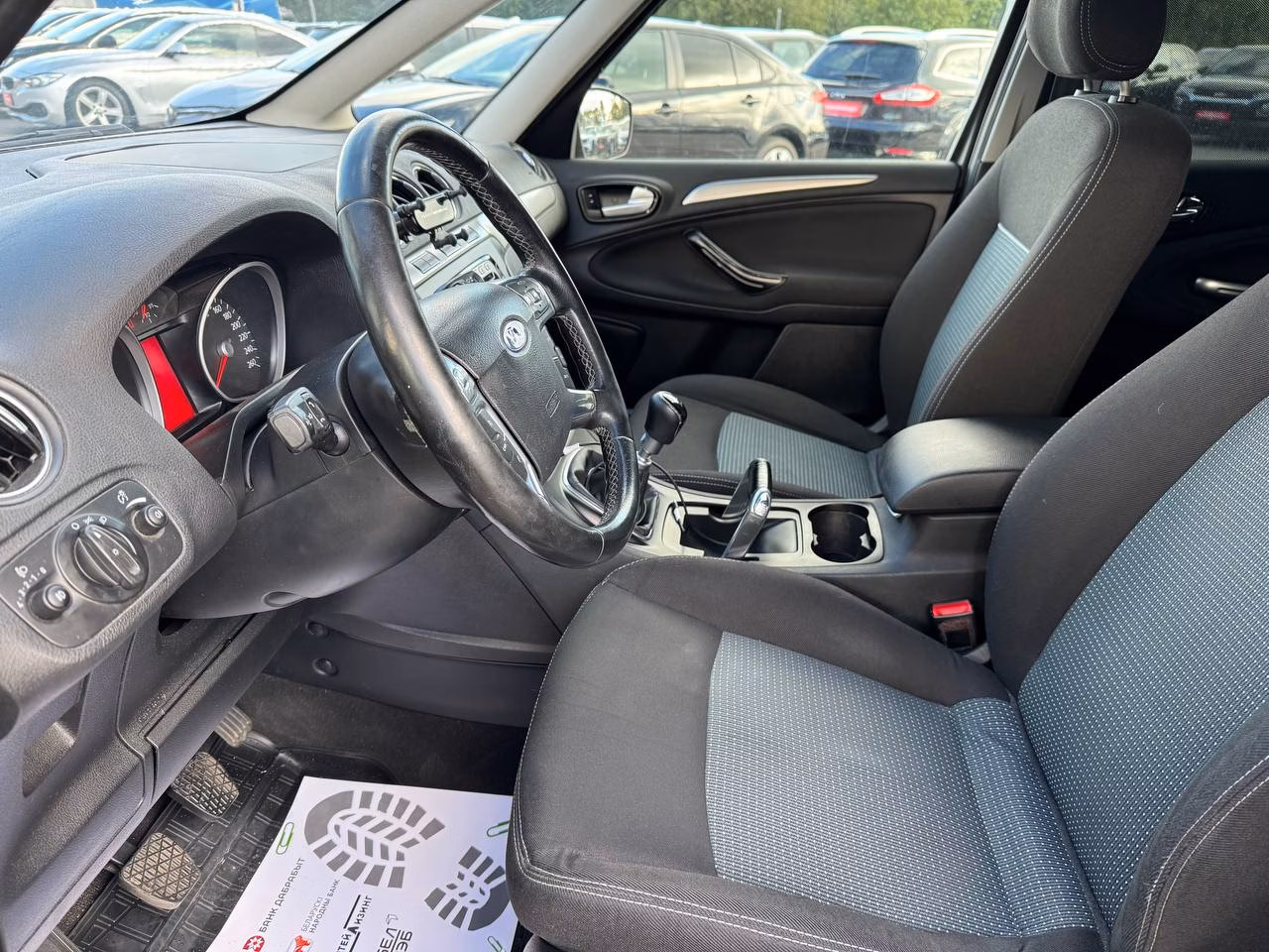 Ford Galaxy фото 9