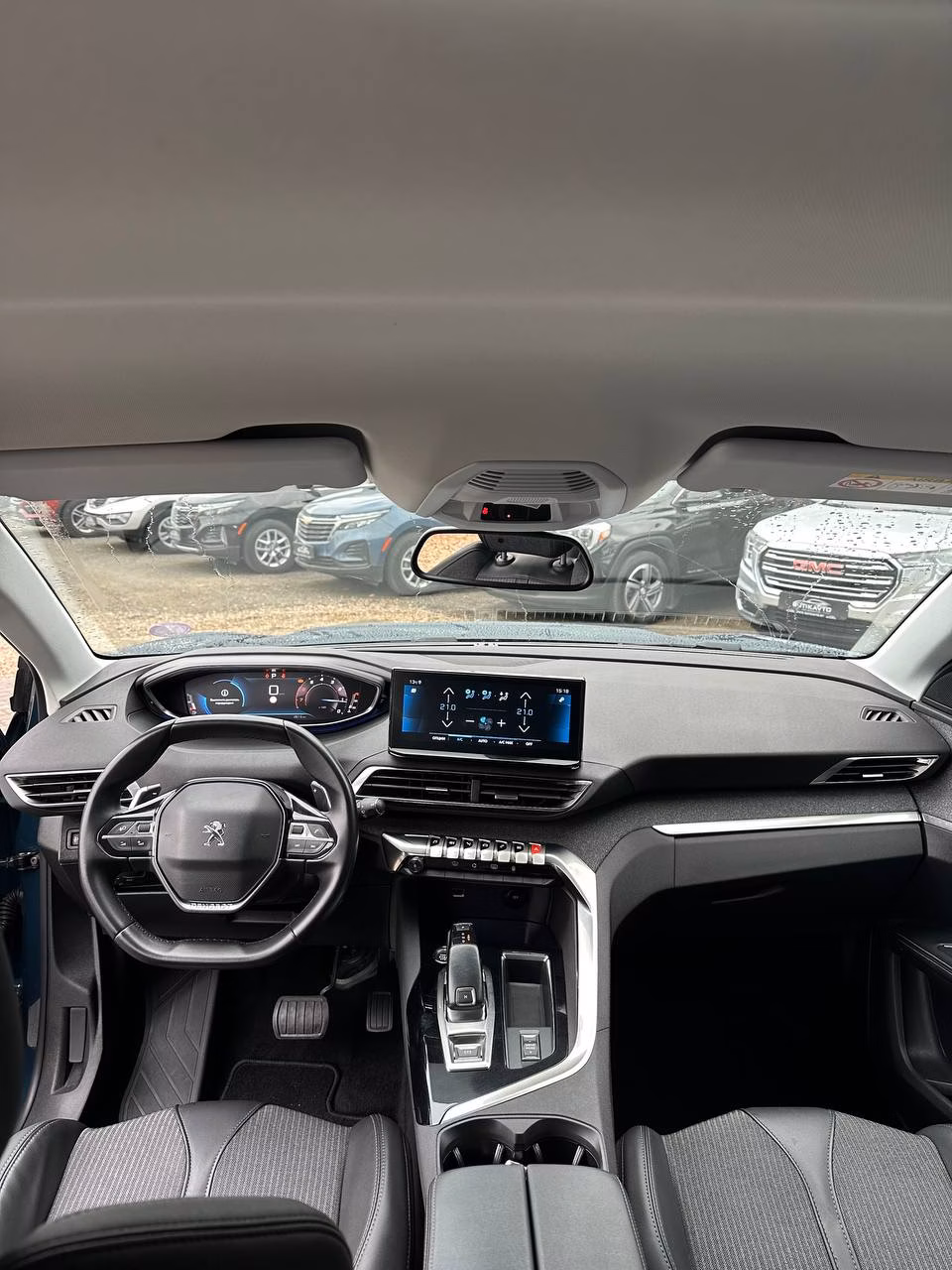 Peugeot 5008 фото 12