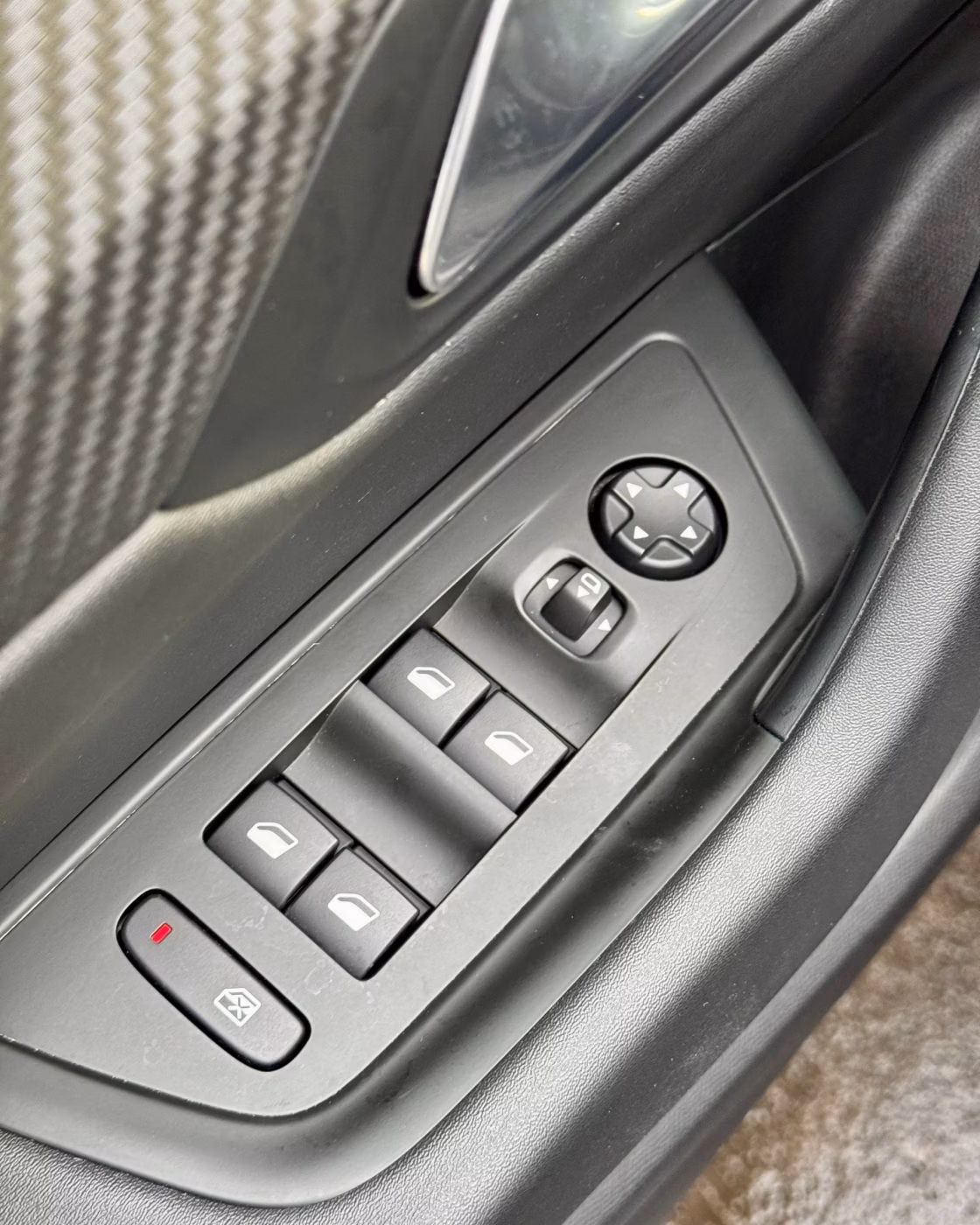 Peugeot 508 фото 17