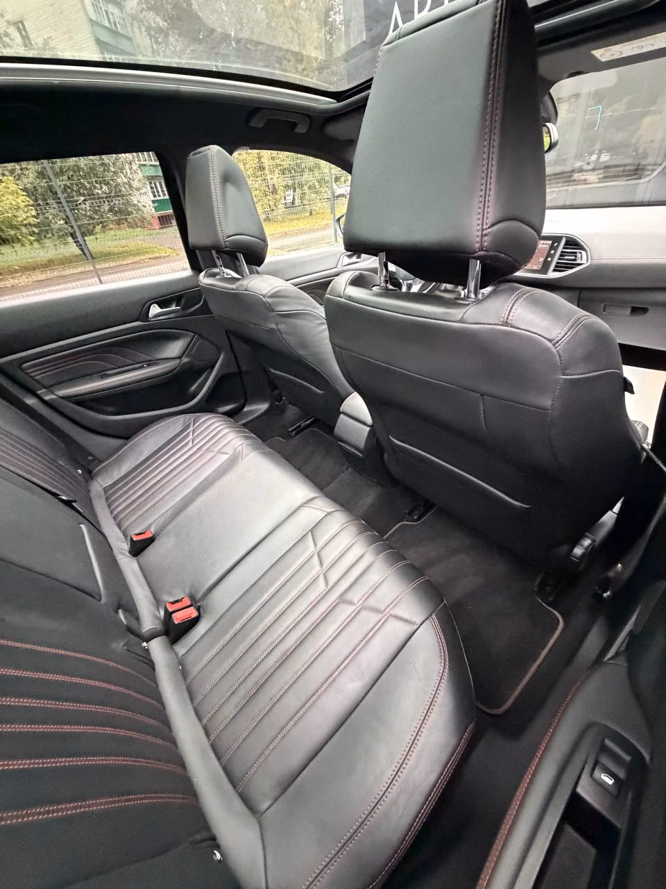 Peugeot 308 фото 12