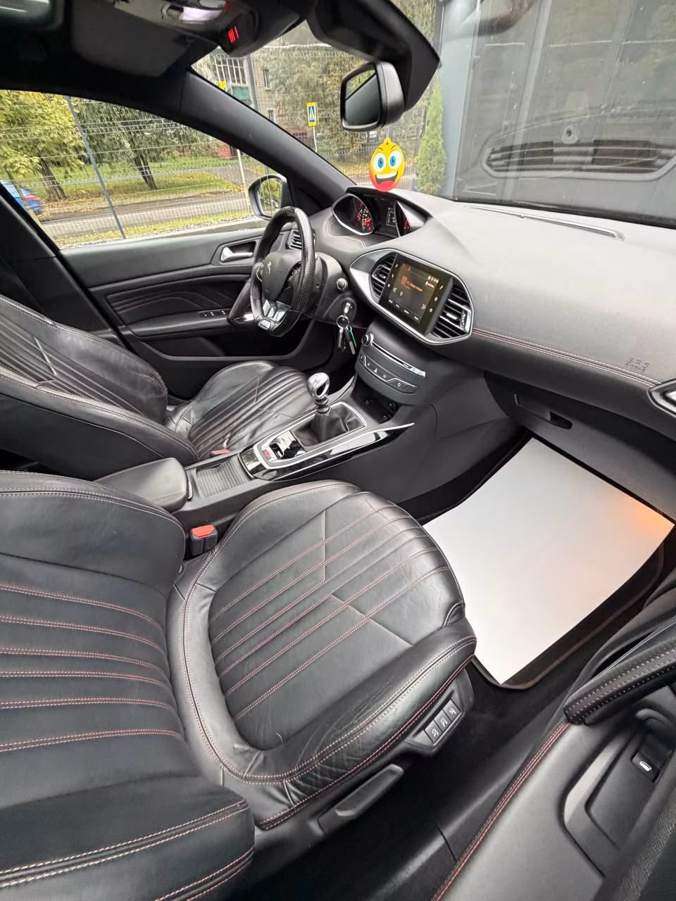 Peugeot 308 фото 13