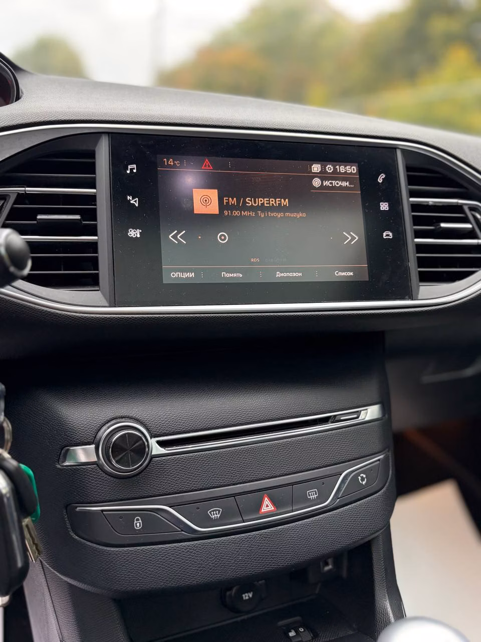 Peugeot 308 фото 14