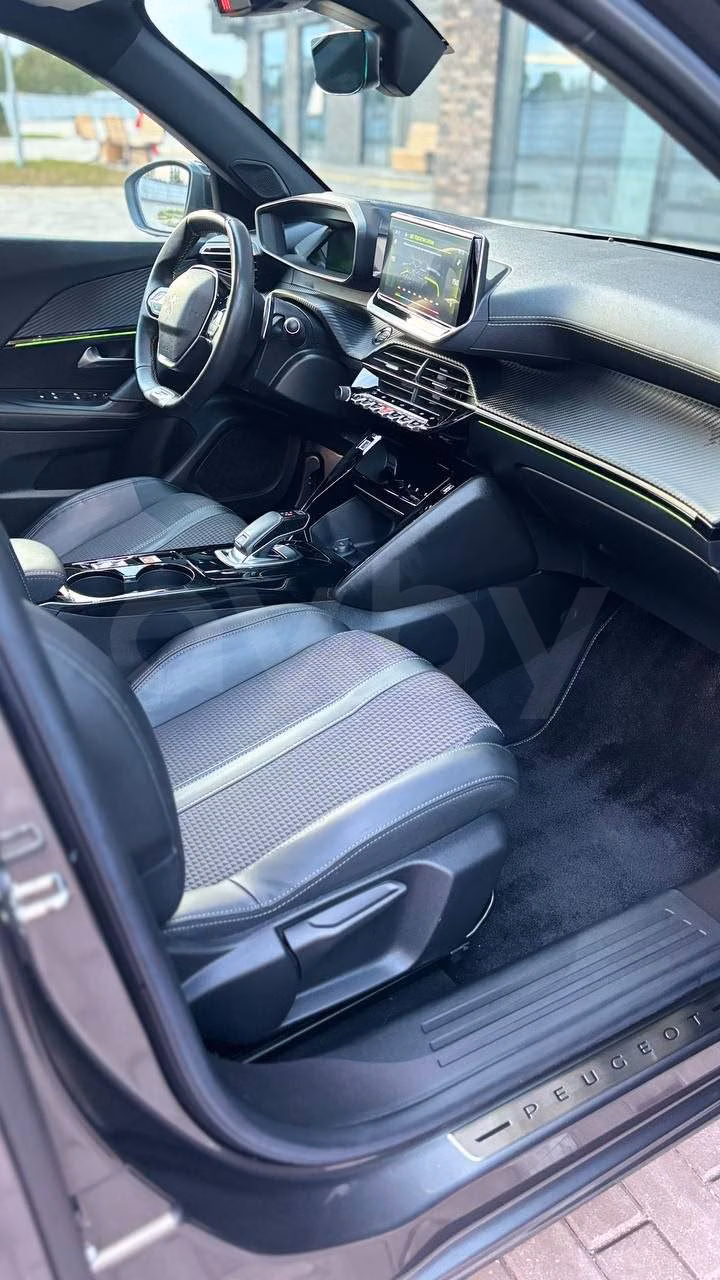 Peugeot 2008 фото 20