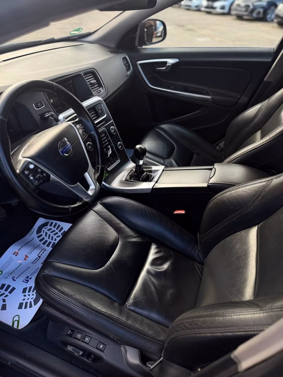 Volvo V60 фото 9