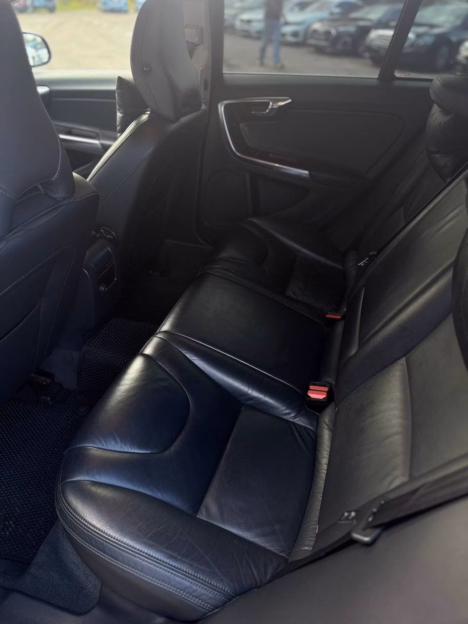 Volvo V60 фото 17