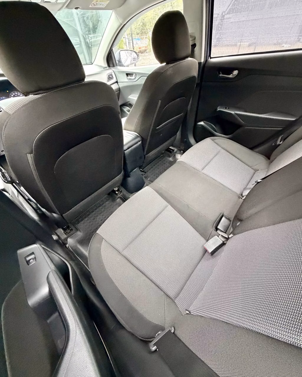 Hyundai Accent фото 11