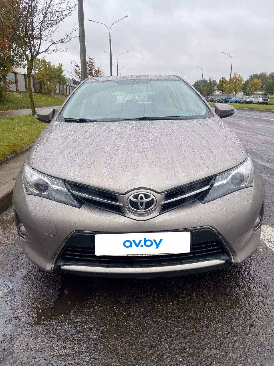 Toyota Auris фото 5