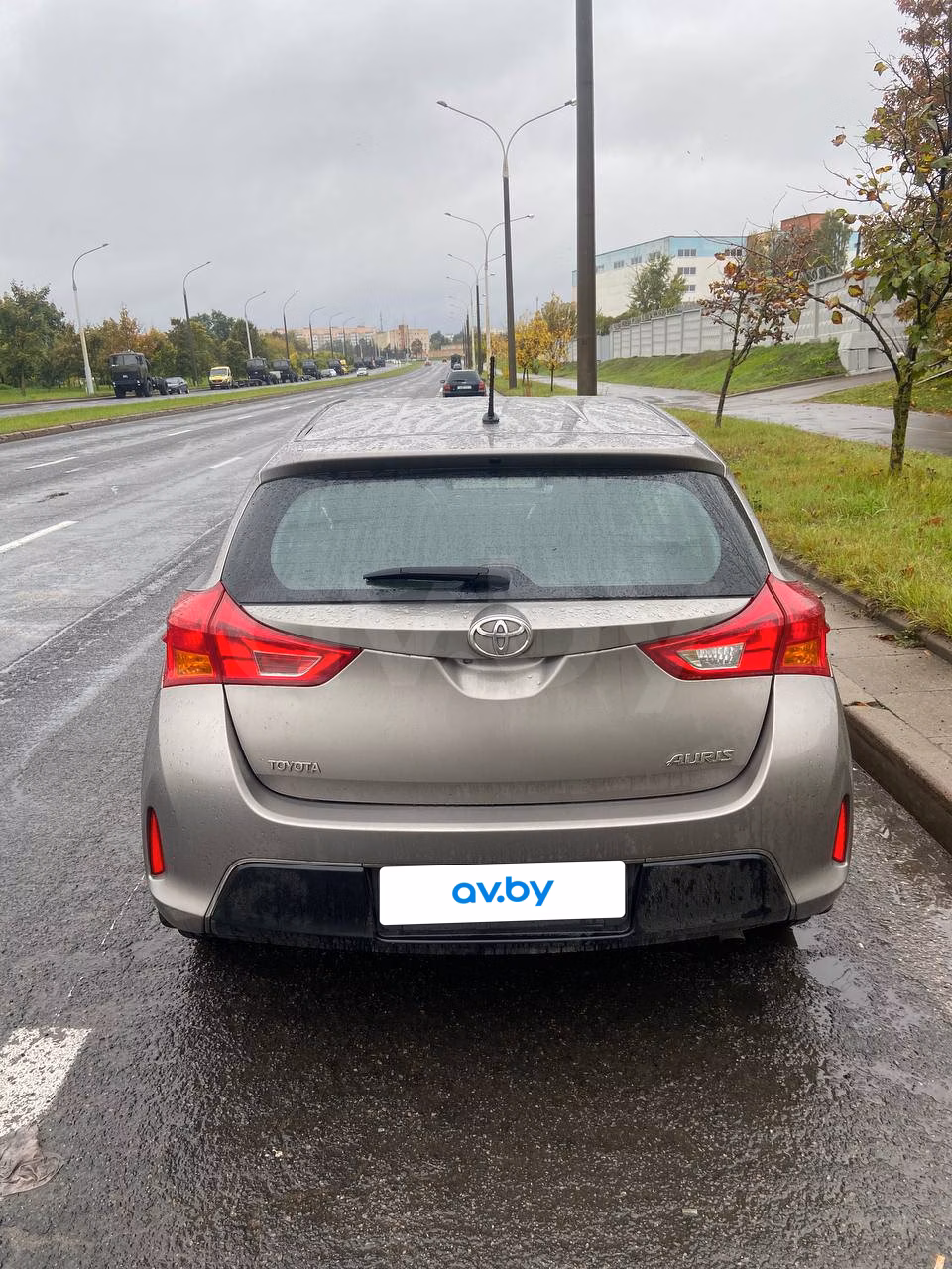 Toyota Auris фото 7