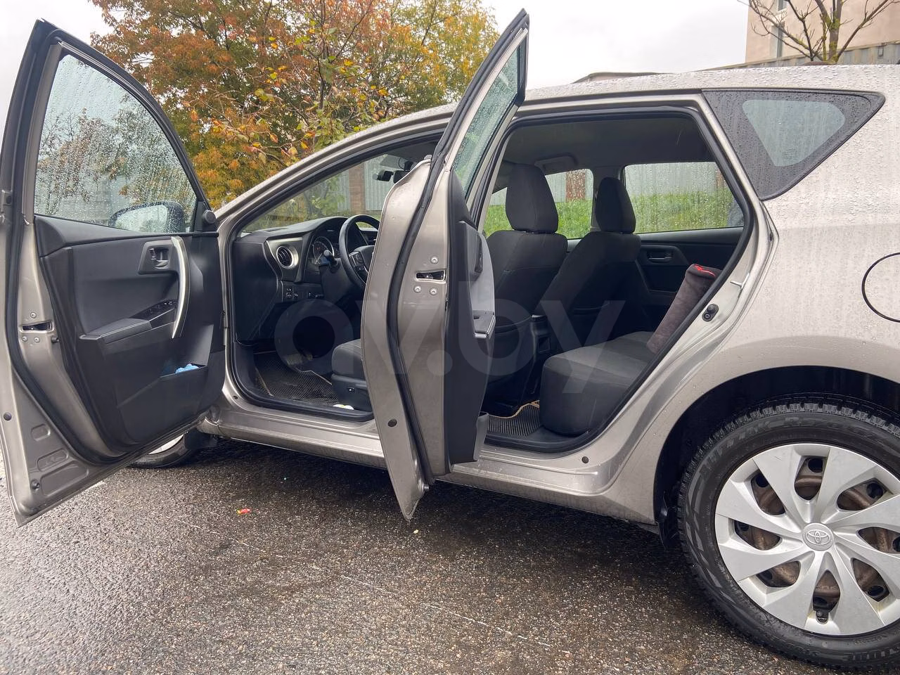 Toyota Auris фото 10