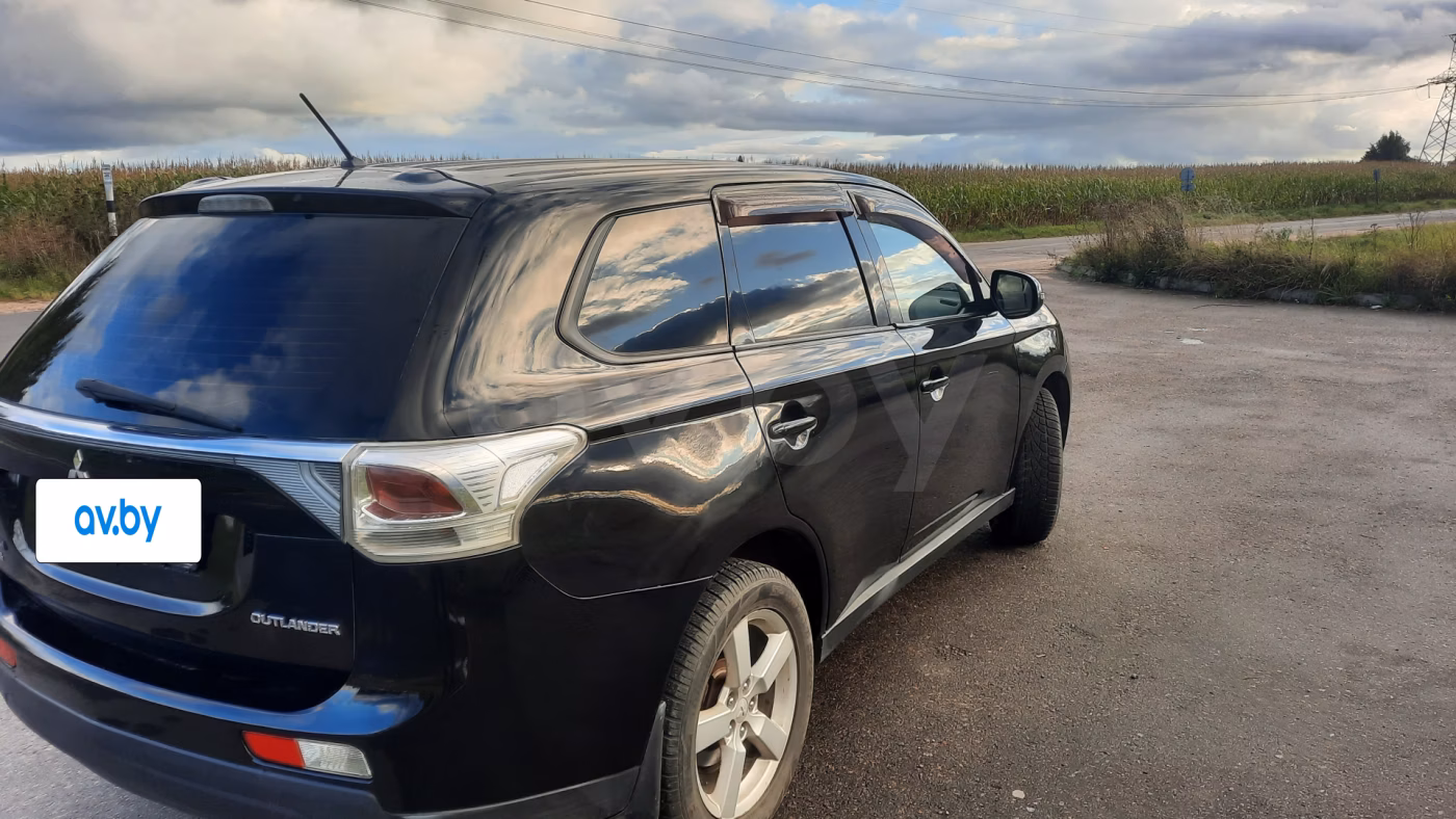 Mitsubishi Outlander фото 10