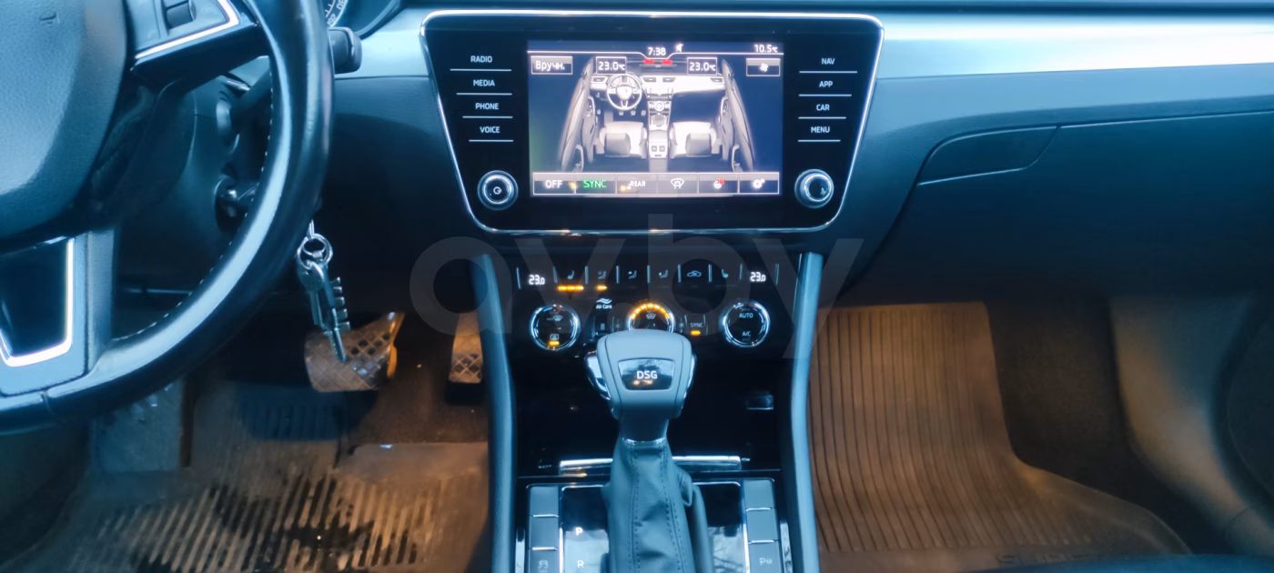 Skoda Superb фото 7