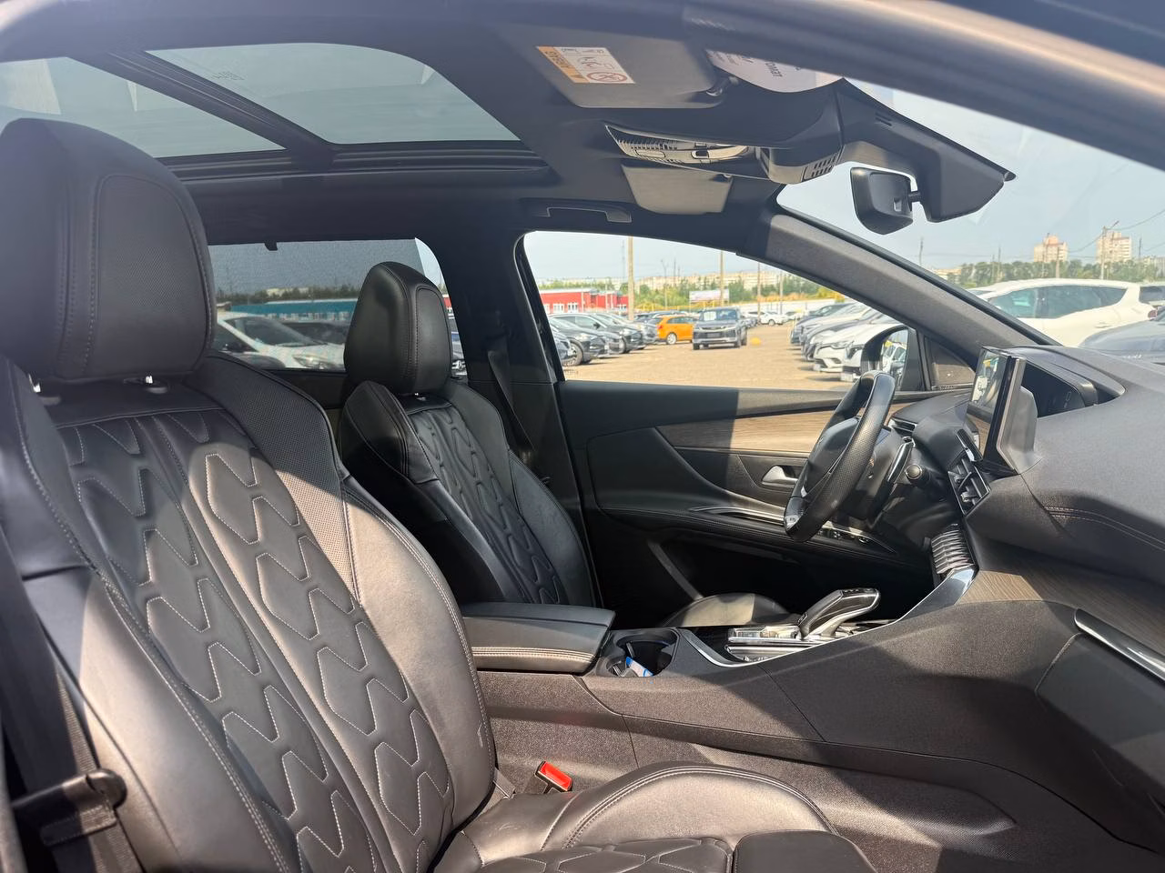 Peugeot 5008 фото 14