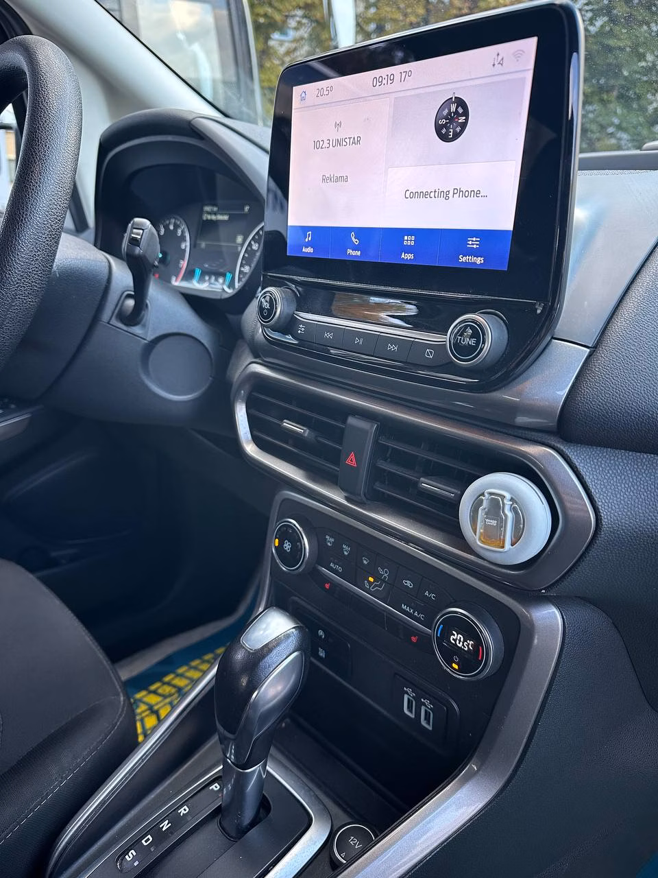 Ford EcoSport фото 16