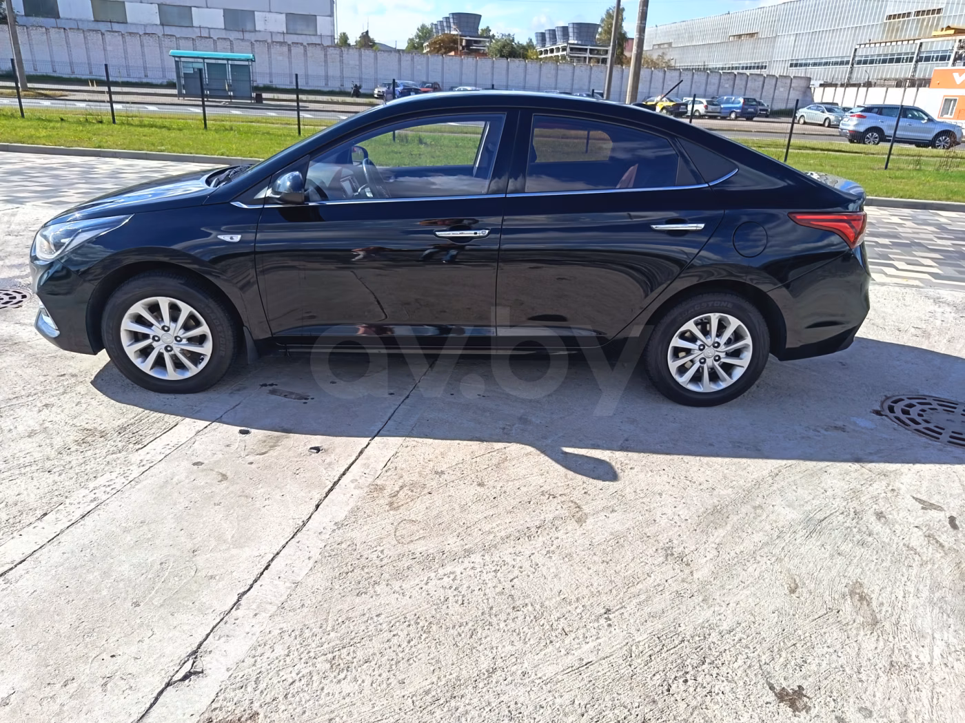 Hyundai Accent фото 3