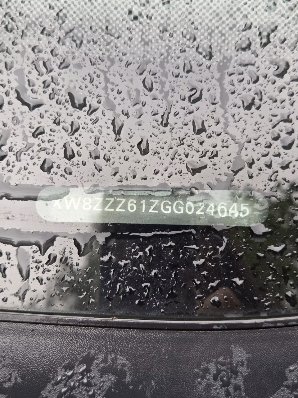 Volkswagen Polo Sedan фото 2