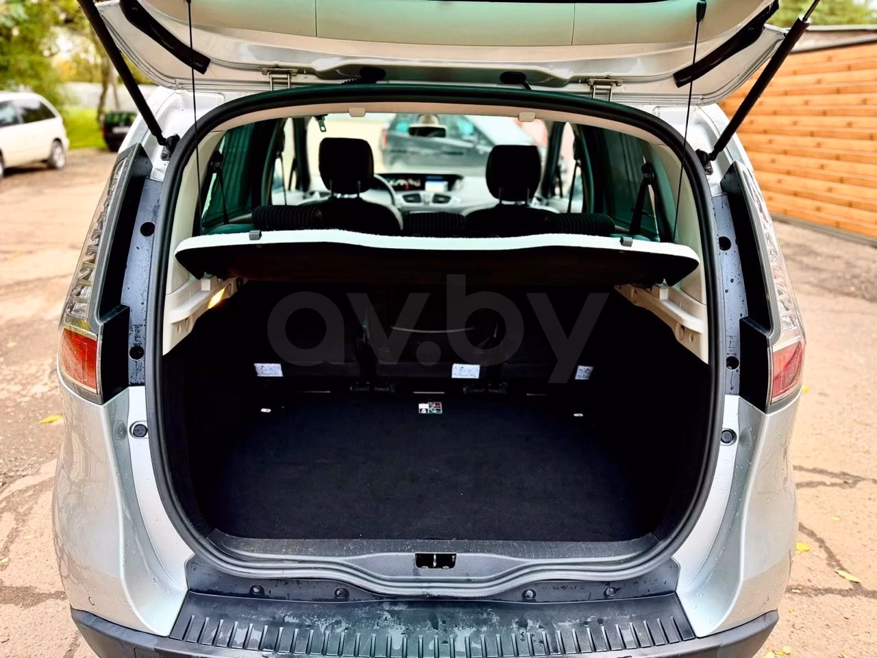 Renault Scenic фото 9