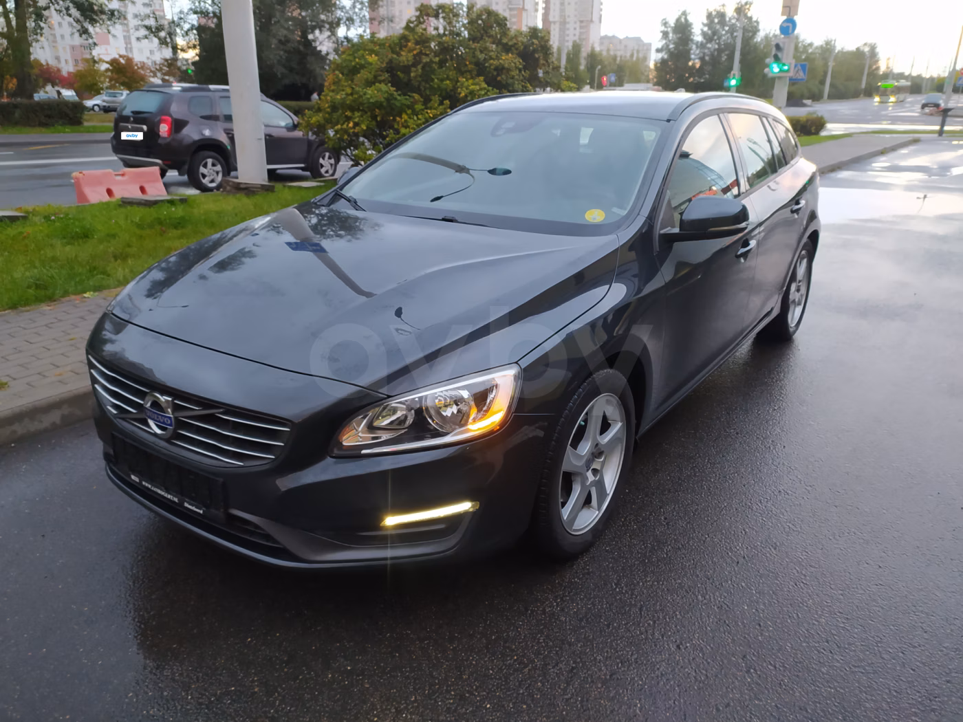 Volvo V60 фото 2