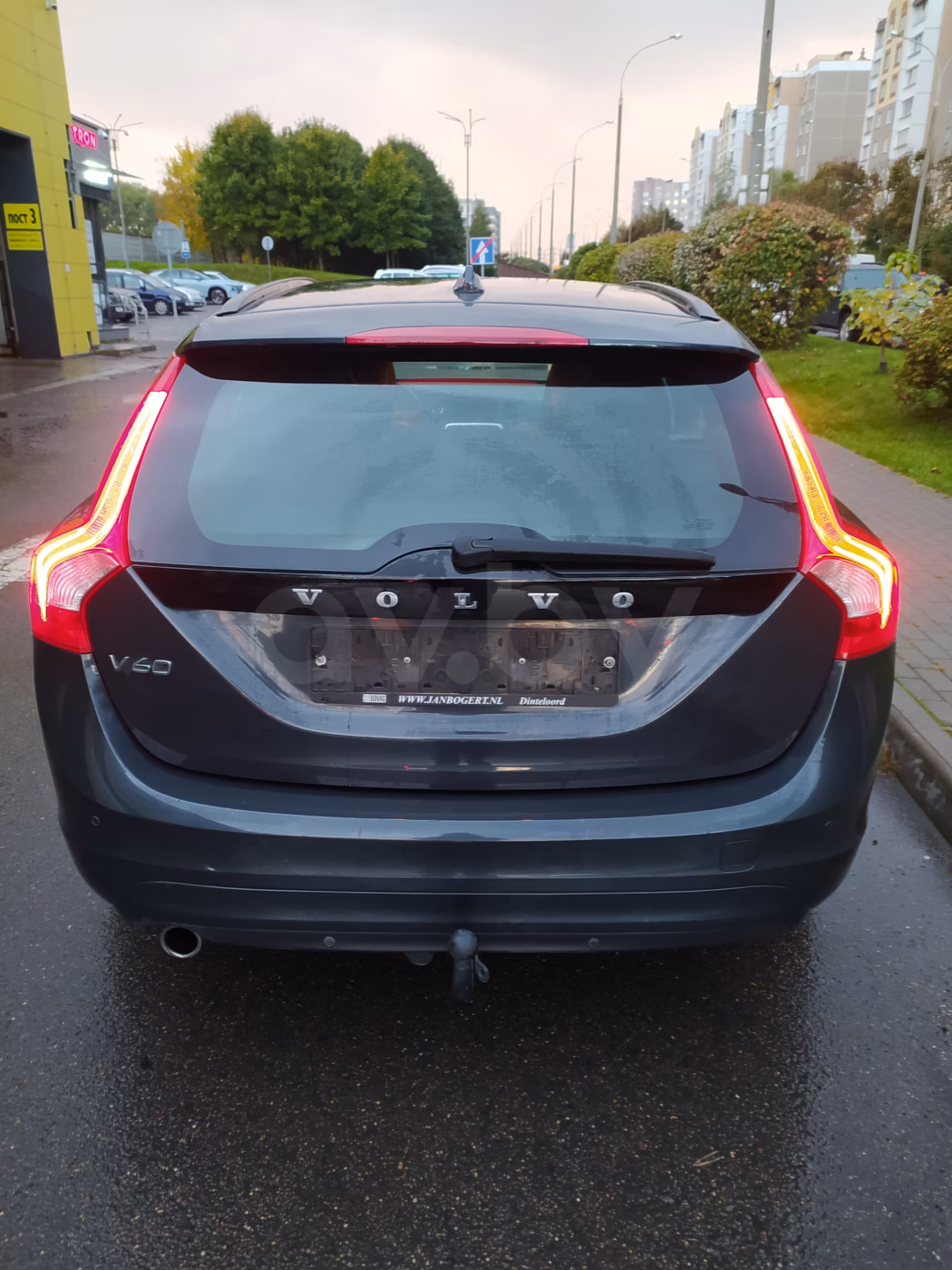 Volvo V60 фото 9