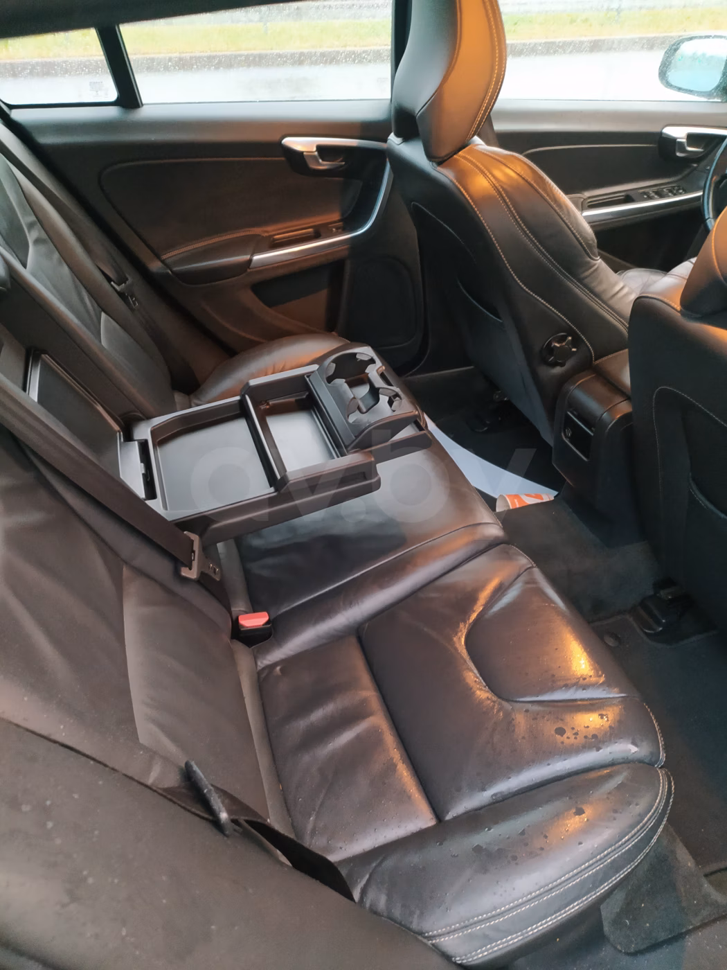 Volvo V60 фото 11