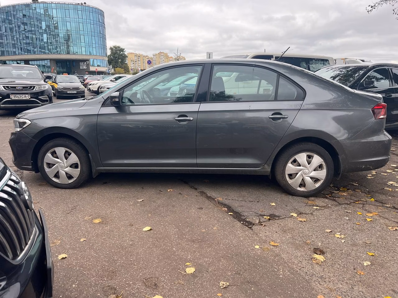 Volkswagen Polo Sedan фото 3