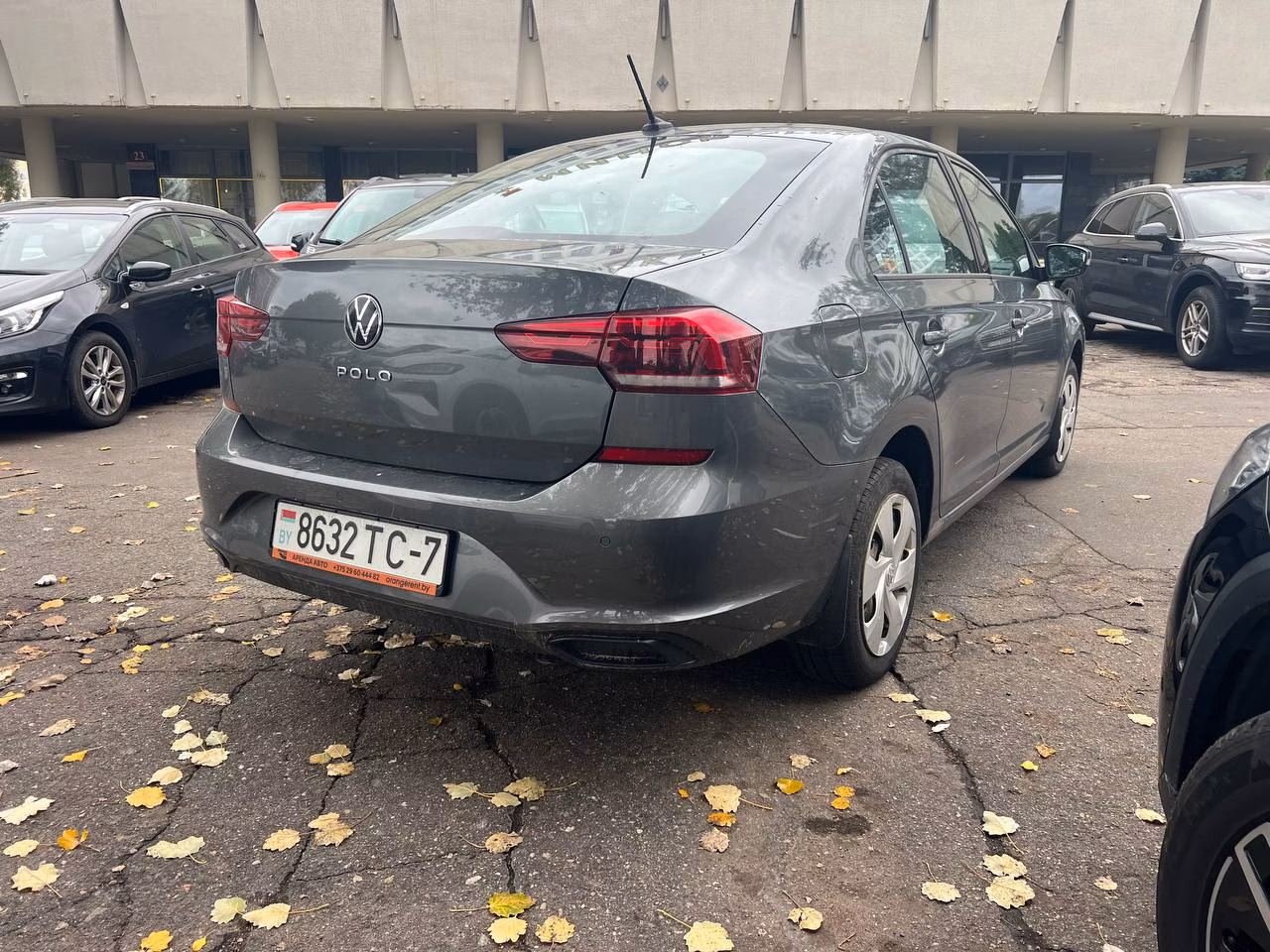 Volkswagen Polo Sedan фото 4