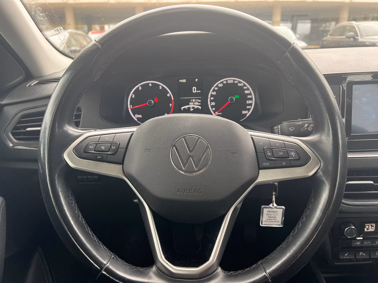 Volkswagen Polo Sedan фото 13