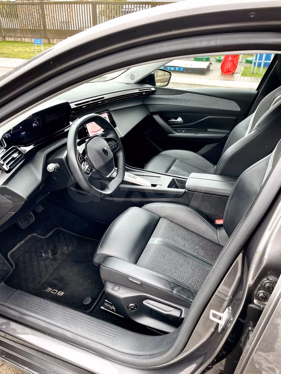 Peugeot 308 фото 3