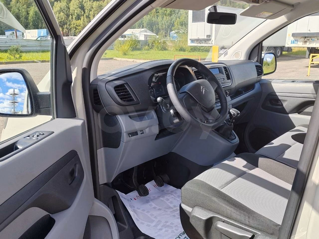 Citroen Jumpy фото 10